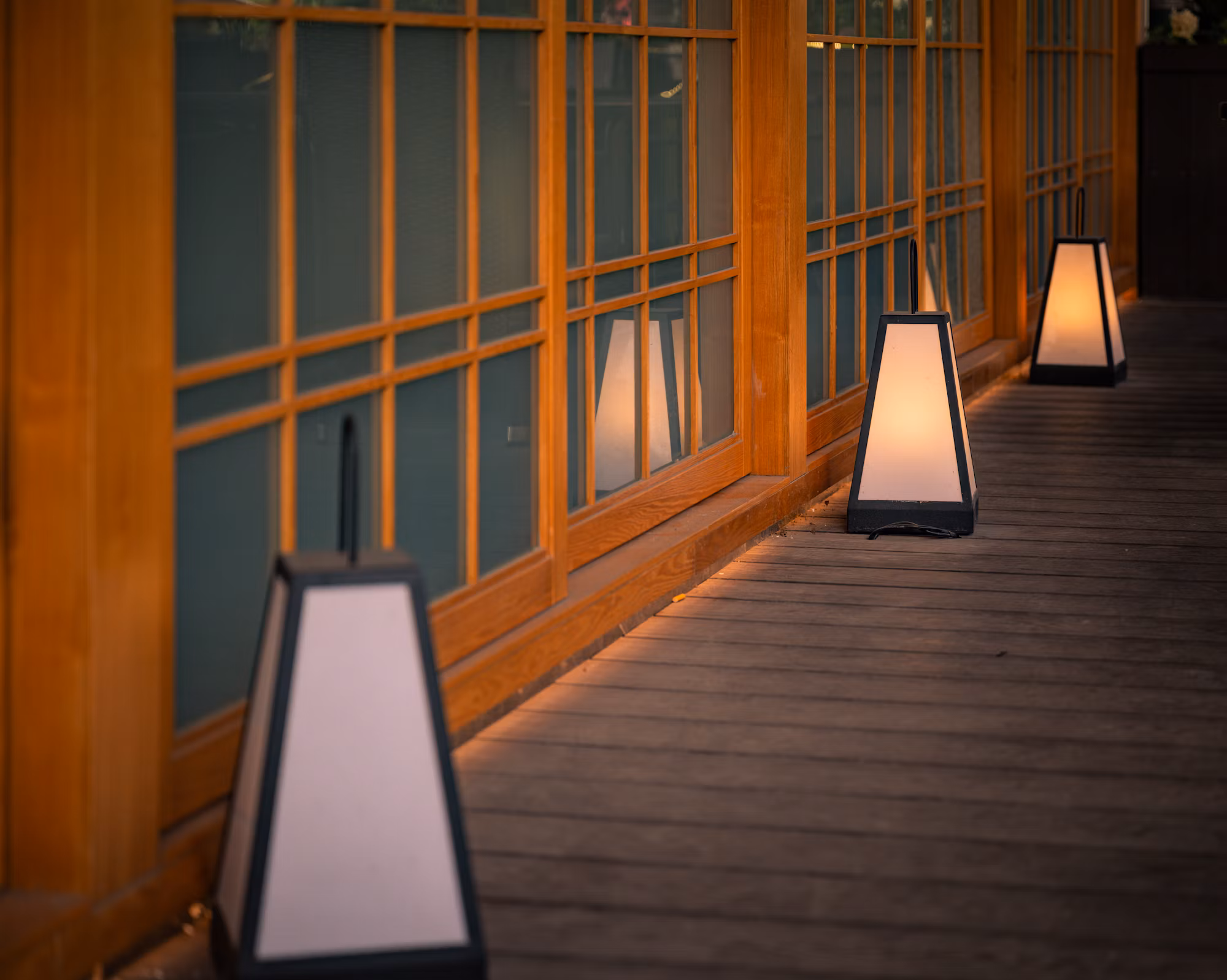 Exploring the Evolution of Retail: From Traditional Stores to Digital Experiences